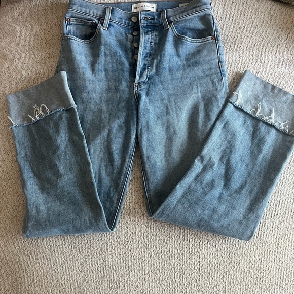Aritzia Denim - Denim Forum The Arlo Hi-Rise Cuff Jeans Light Wash Size 28